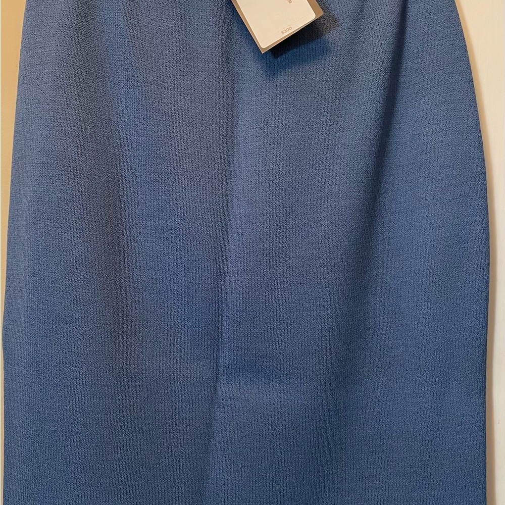 Brand NWT - St John Knit Skirt - Size 8